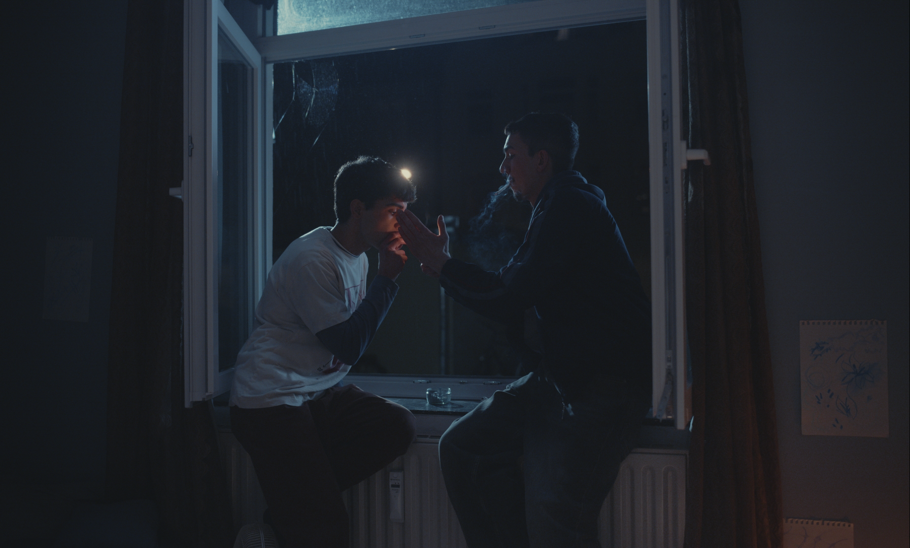 Traces still 01
